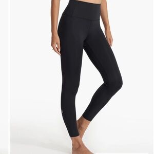 HOT RN 🔥 VUORI BLACK EVOLVE LEGGINGS